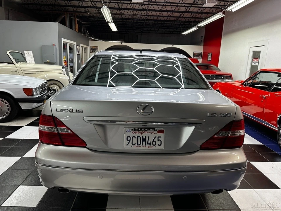2006 Lexus LS 3rd Gen - Image 21 of 21