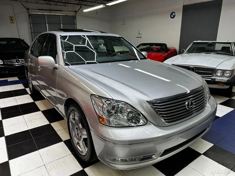 2006 Lexus LS 3rd Gen - Image 2 of 21