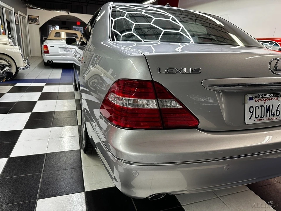 2006 Lexus LS 3rd Gen - Image 20 of 21