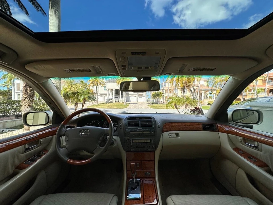2006 Lexus LS 3rd Gen - Image 10 of 21