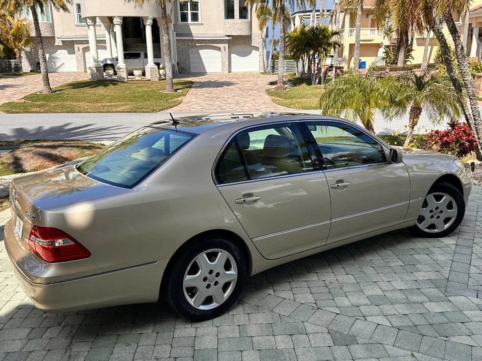 2006 Lexus LS 3rd Gen - Image 5 of 21