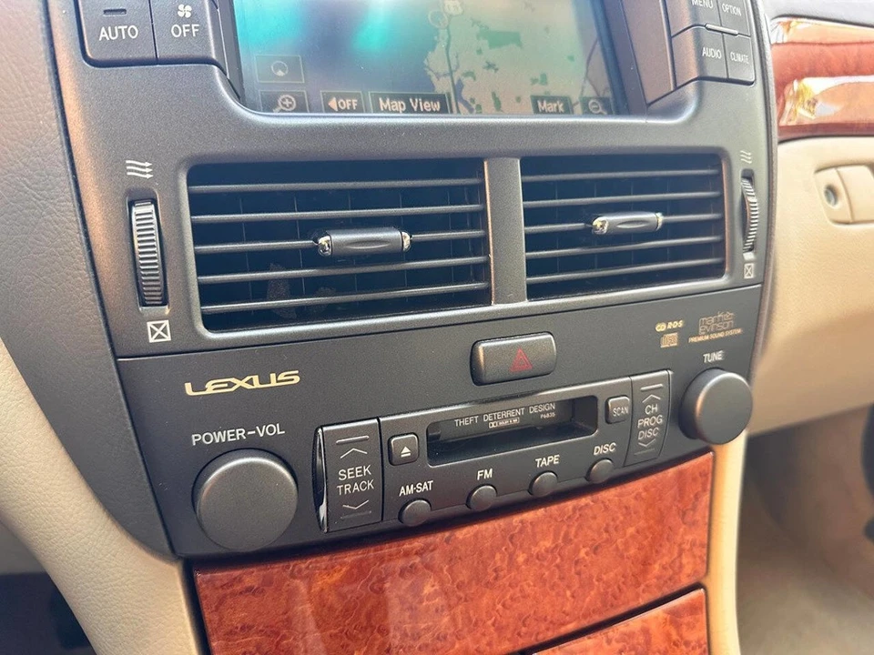 2006 Lexus LS 3rd Gen - Image 21 of 24