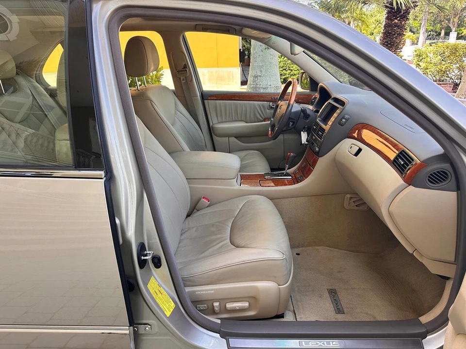 2006 Lexus LS 3rd Gen - Image 23 of 24