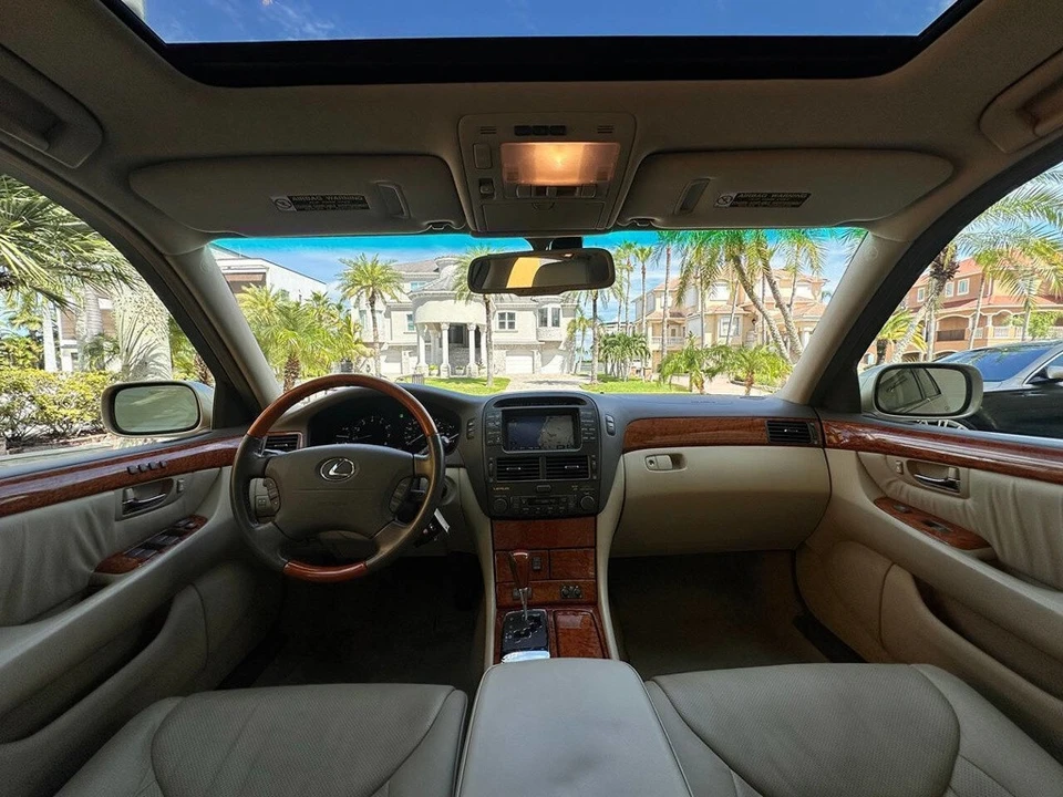 2006 Lexus LS 3rd Gen - Image 11 of 24