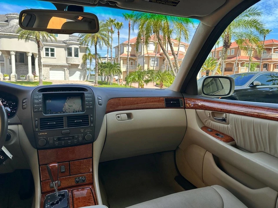 2006 Lexus LS 3rd Gen - Image 13 of 24