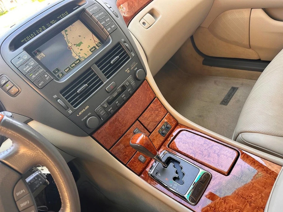 2006 Lexus LS 3rd Gen - Image 19 of 24