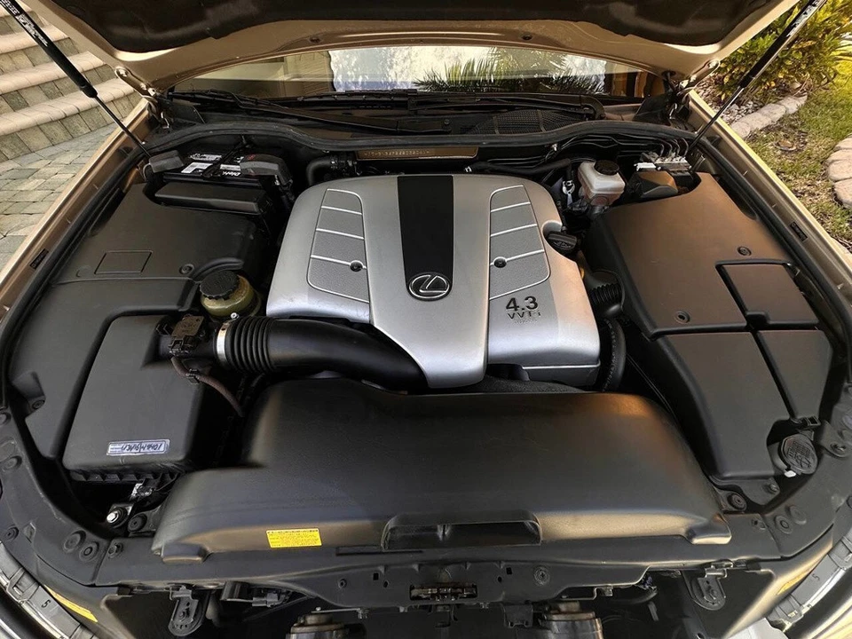 2006 Lexus LS 3rd Gen - Image 10 of 24