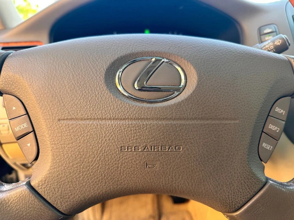 2006 Lexus LS 3rd Gen - Image 18 of 24