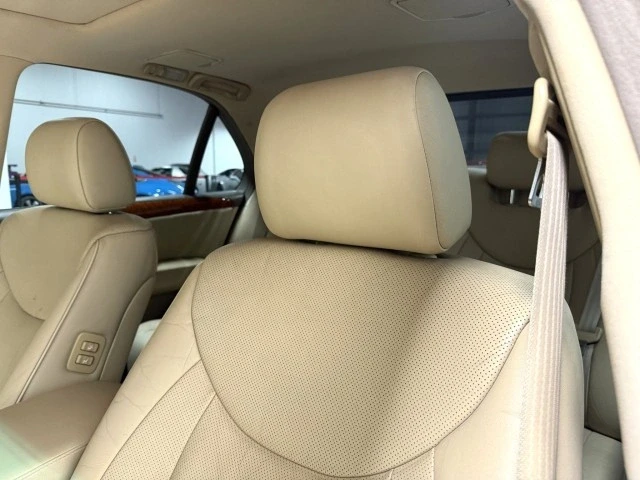 2006 Lexus LS 3rd Gen - Image 18 of 21