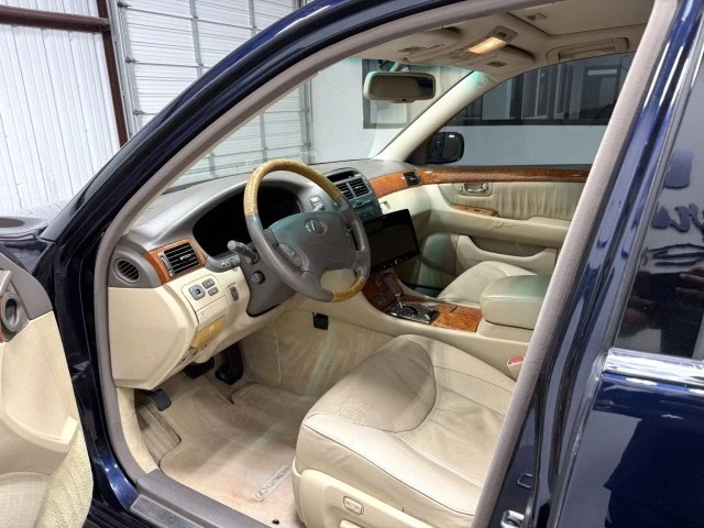 2006 Lexus LS 3rd Gen - Image 14 of 21