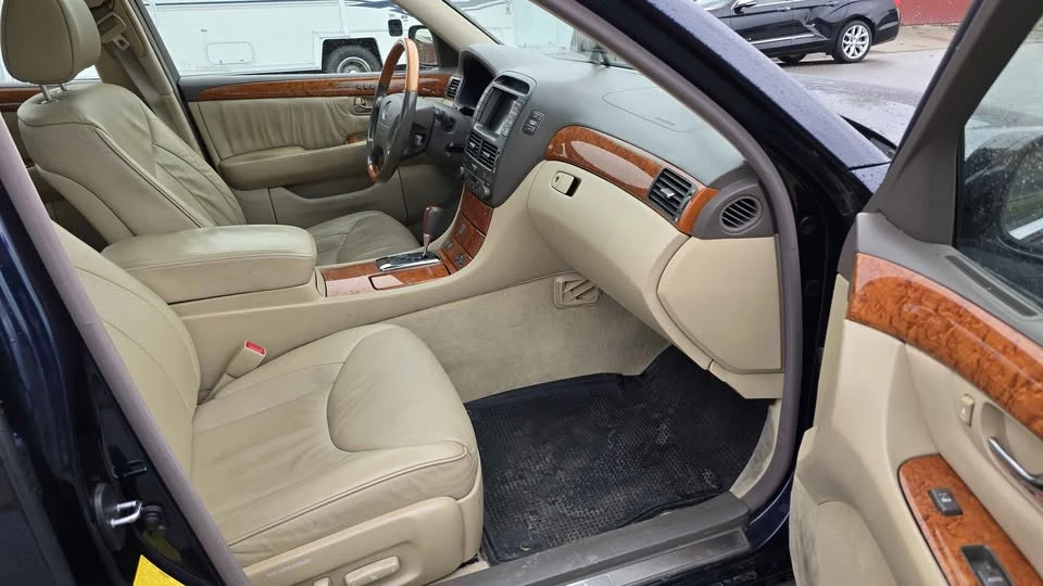 2006 Lexus LS 3rd Gen - Image 7 of 14