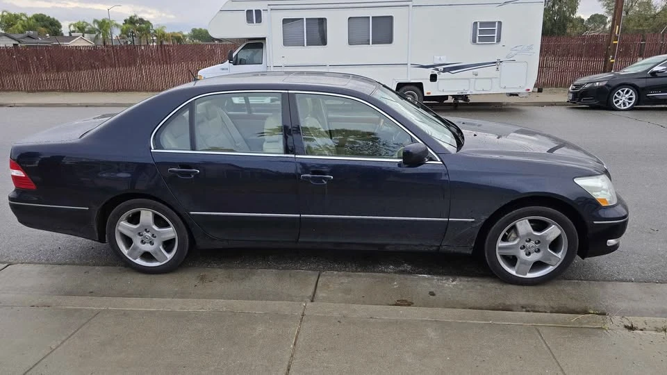 2006 Lexus LS 3rd Gen - Image 13 of 14