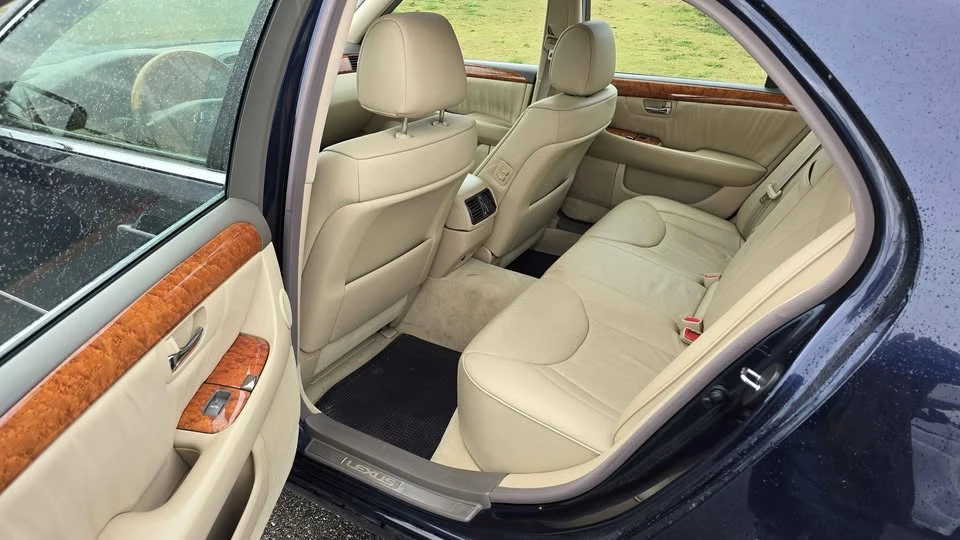 2006 Lexus LS 3rd Gen - Image 3 of 14