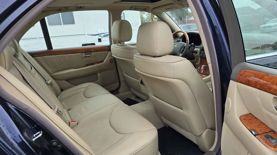 2006 Lexus LS 3rd Gen - Image 8 of 14