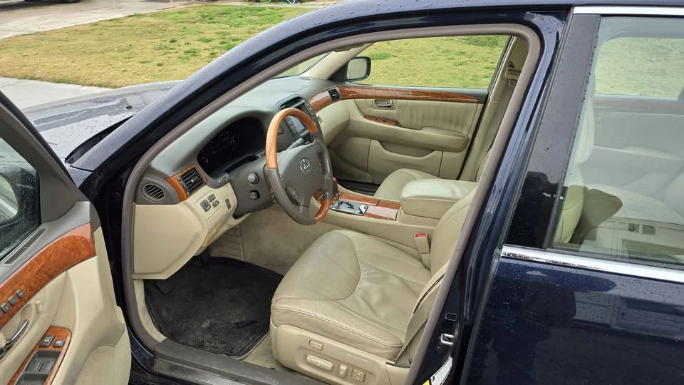 2006 Lexus LS 3rd Gen - Image 4 of 14