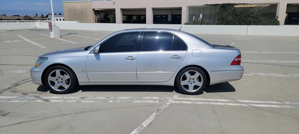 2006 Lexus LS 3rd Gen - Image 10 of 14