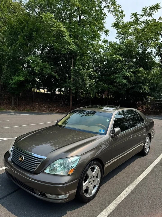 2006 Lexus LS 3rd Gen - Image 9 of 20