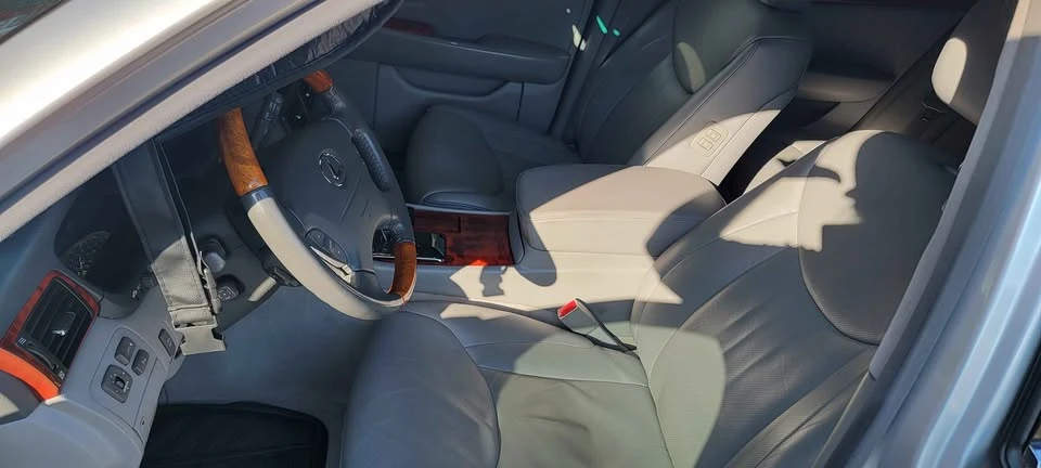2006 Lexus LS 3rd Gen - Image 13 of 14