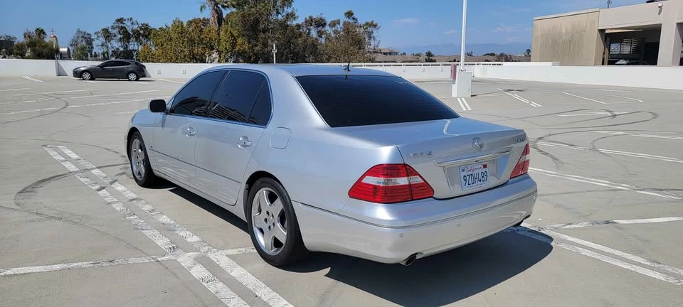 2006 Lexus LS 3rd Gen - Image 9 of 14