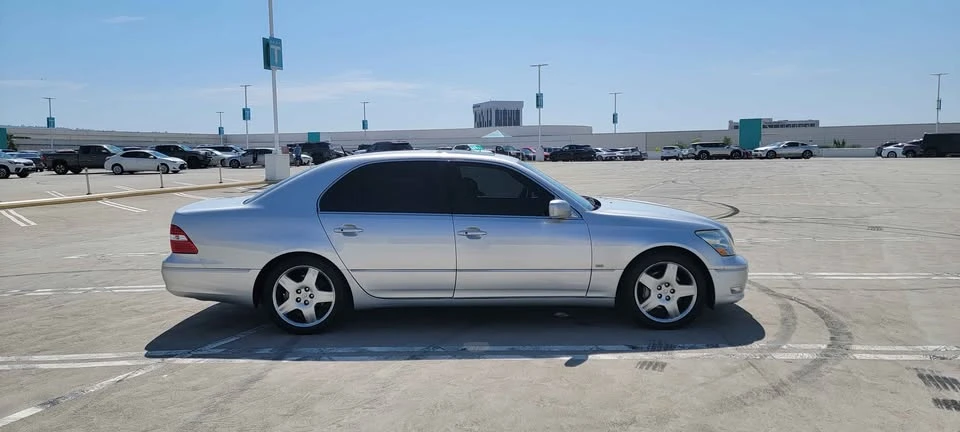 2006 Lexus LS 3rd Gen - Image 5 of 14