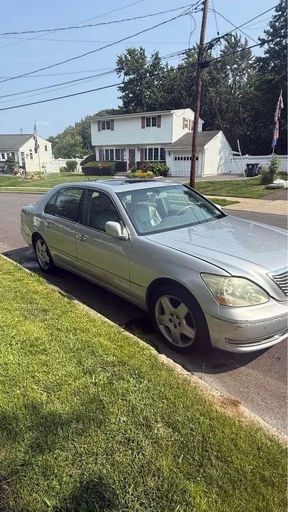 2006 Lexus LS 3rd Gen - Image 4 of 4