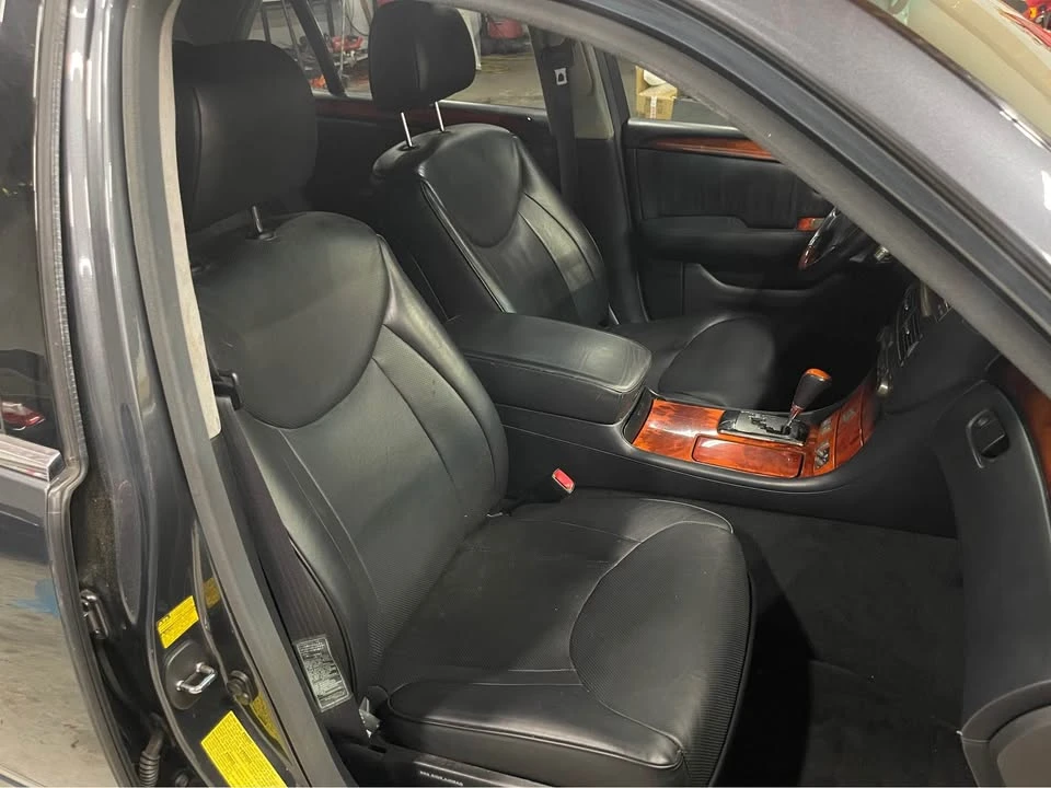 2006 Lexus LS 3rd Gen - Image 10 of 15