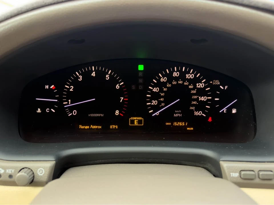 2006 Lexus LS 3rd Gen - Image 15 of 19