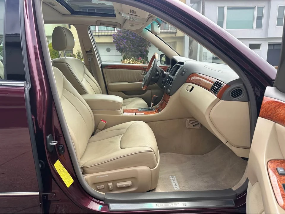 2006 Lexus LS 3rd Gen - Image 16 of 20