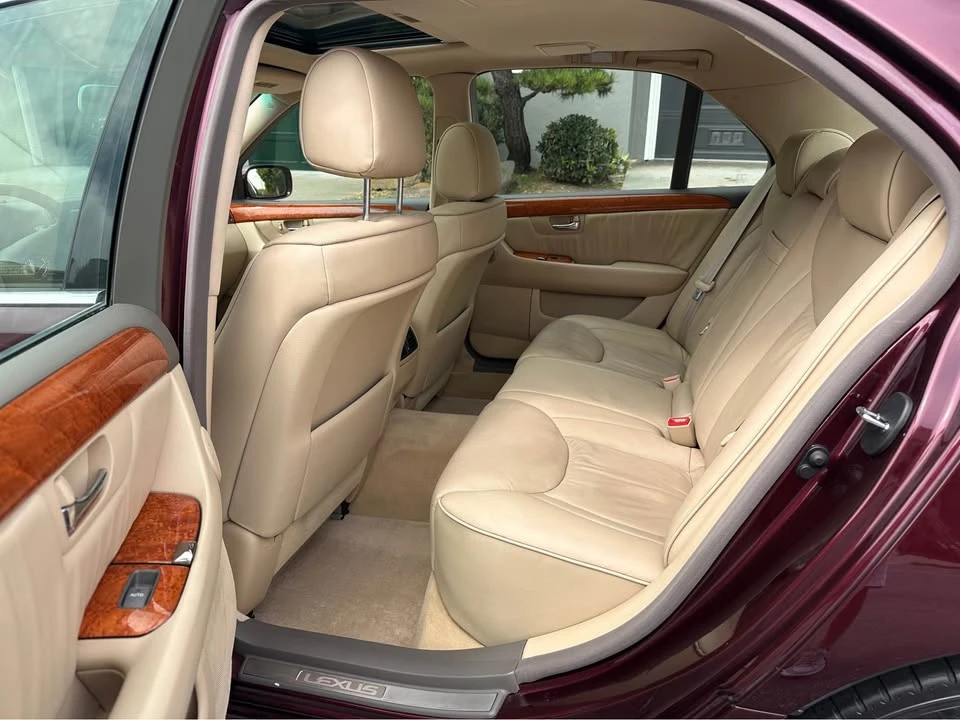 2006 Lexus LS 3rd Gen - Image 15 of 20