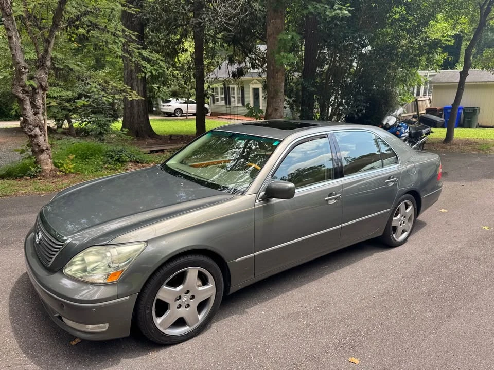2006 Lexus LS 3rd Gen - Image 3 of 18