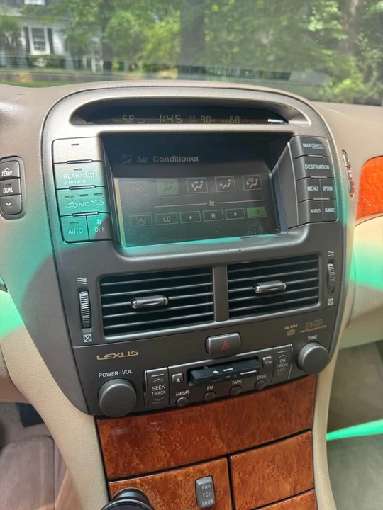 2006 Lexus LS 3rd Gen - Image 18 of 18