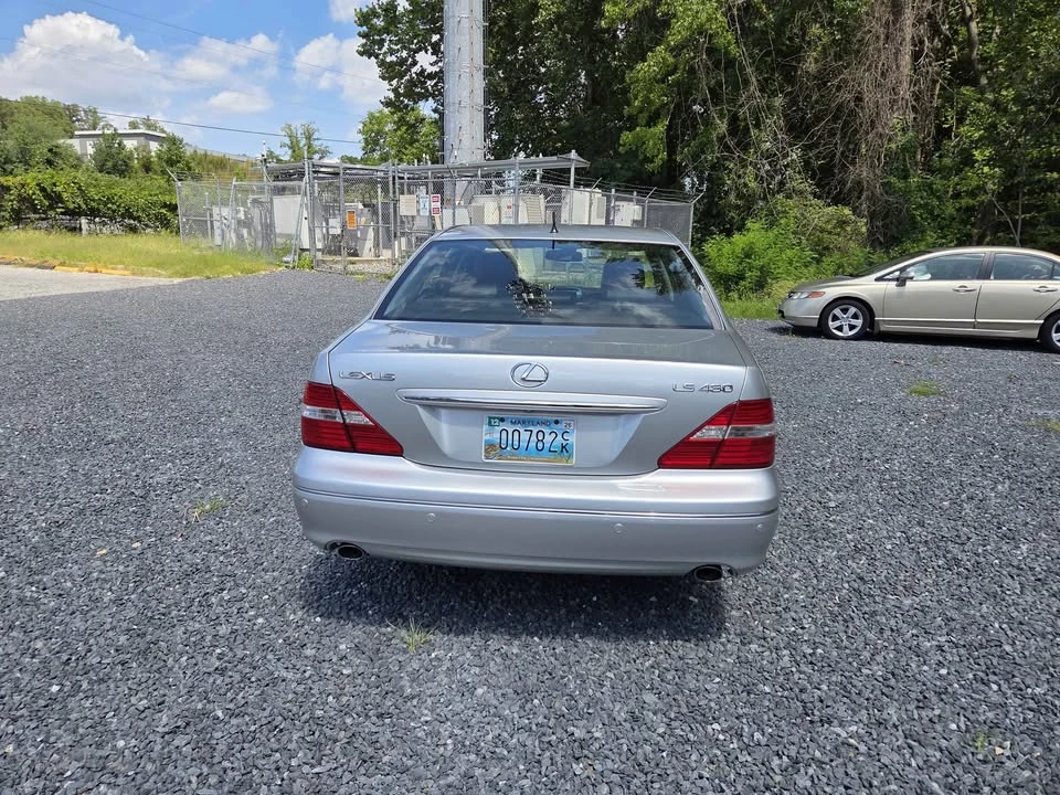 2006 Lexus LS 3rd Gen - Image 4 of 16