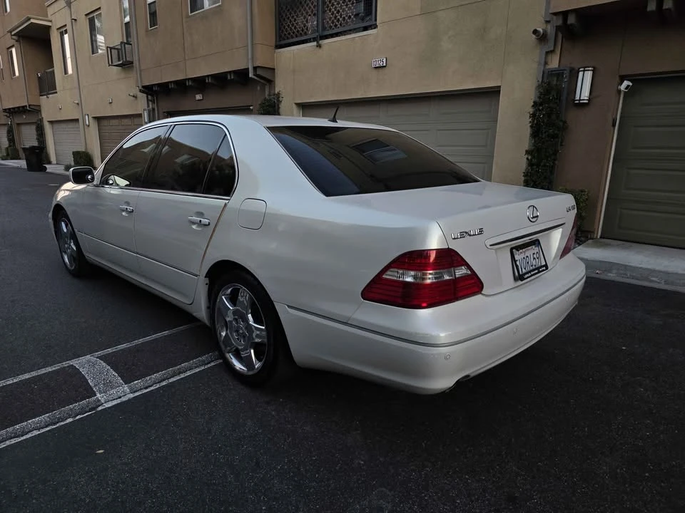 2006 Lexus LS 3rd Gen - Image 8 of 13