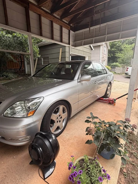 2006 Lexus LS 3rd Gen - Image 4 of 6