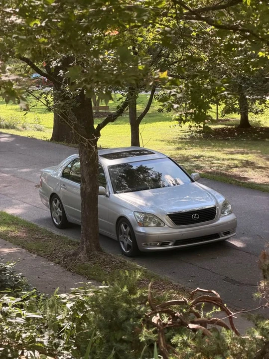 2006 Lexus LS 3rd Gen - Image 3 of 6
