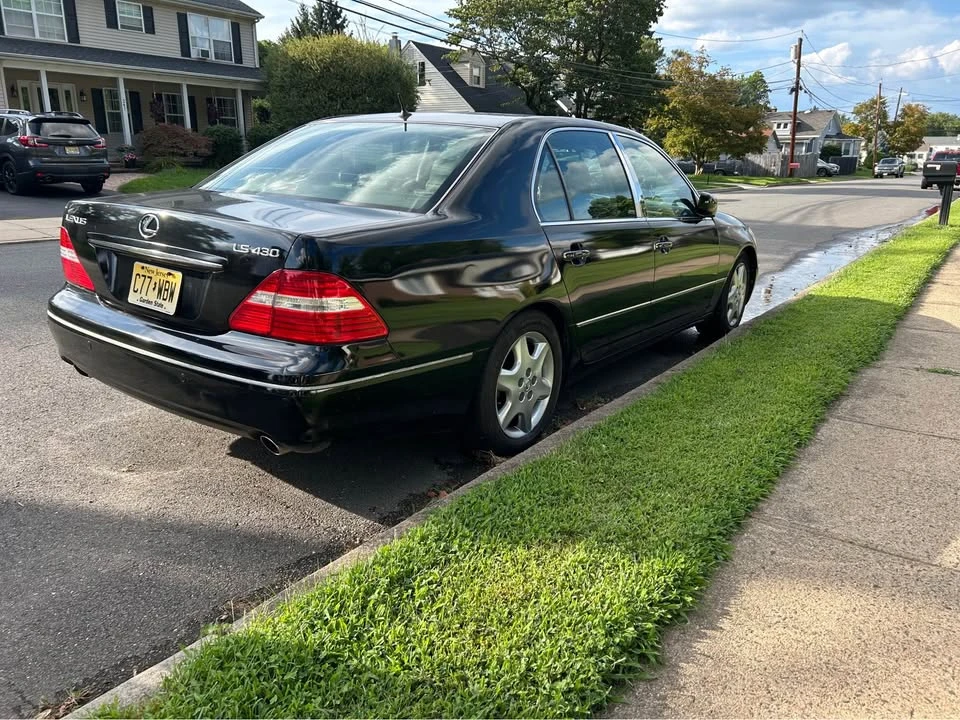 2006 Lexus LS 3rd Gen - Image 4 of 9