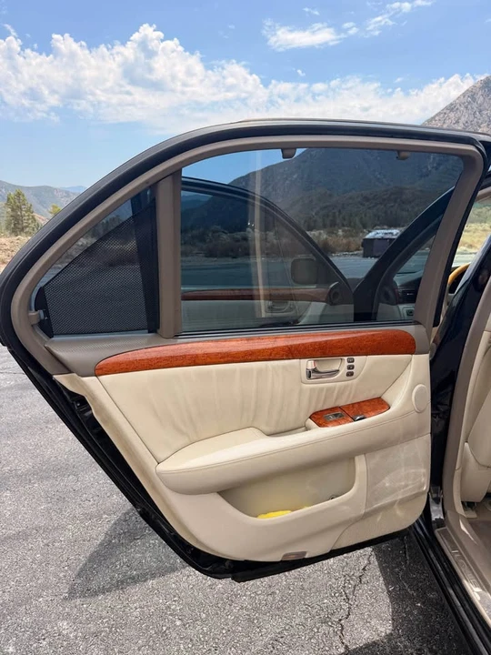 2006 Lexus LS 3rd Gen - Image 15 of 20