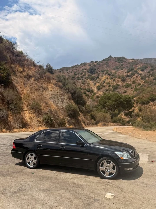 2006 Lexus LS 3rd Gen - Image 18 of 20