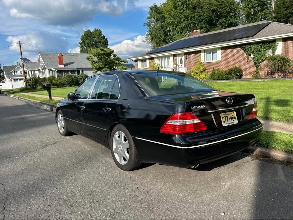2006 Lexus LS 3rd Gen - Image 3 of 9