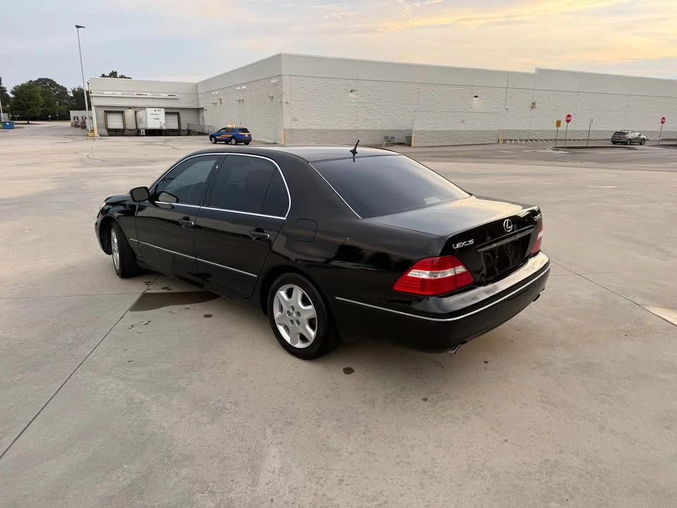 2006 Lexus LS 3rd Gen - Image 7 of 17
