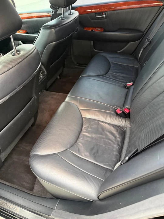 2006 Lexus LS 3rd Gen - Image 8 of 17