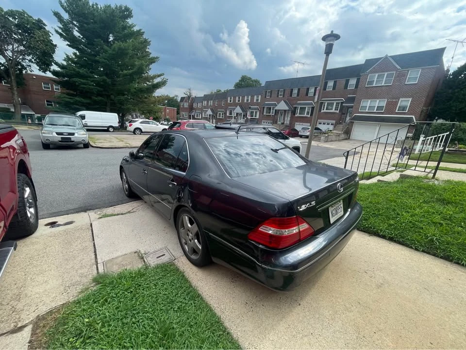2006 Lexus LS 3rd Gen - Image 5 of 20