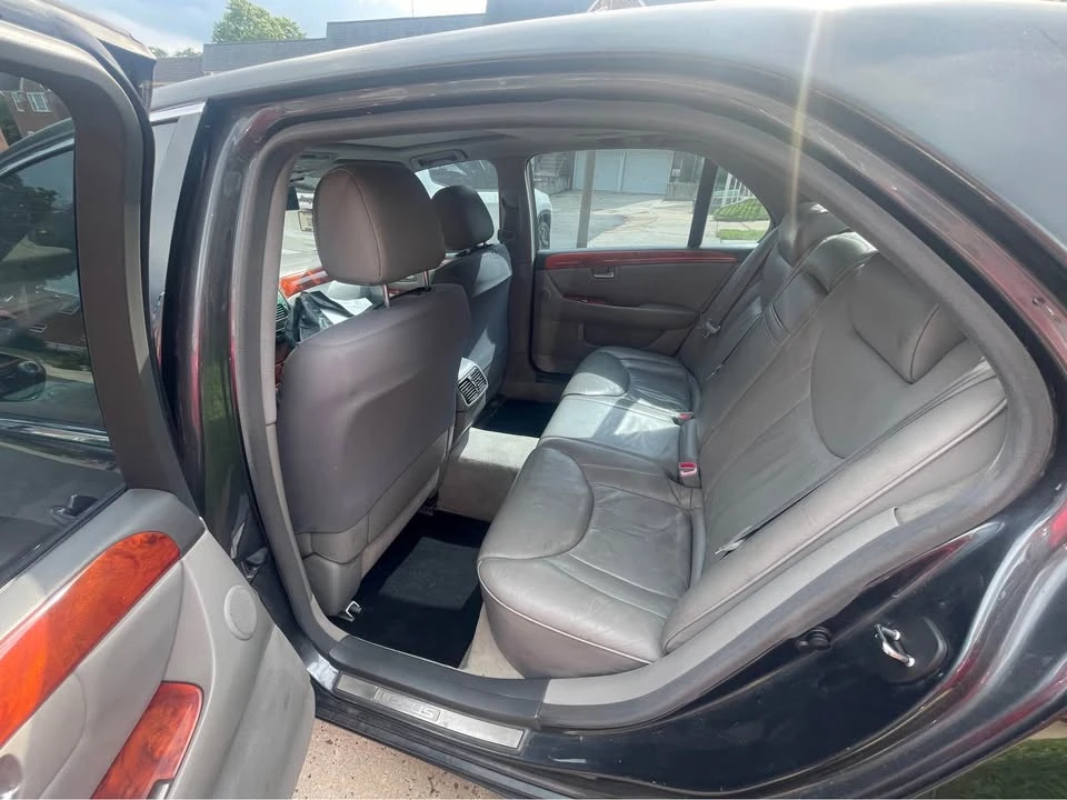 2006 Lexus LS 3rd Gen - Image 14 of 20