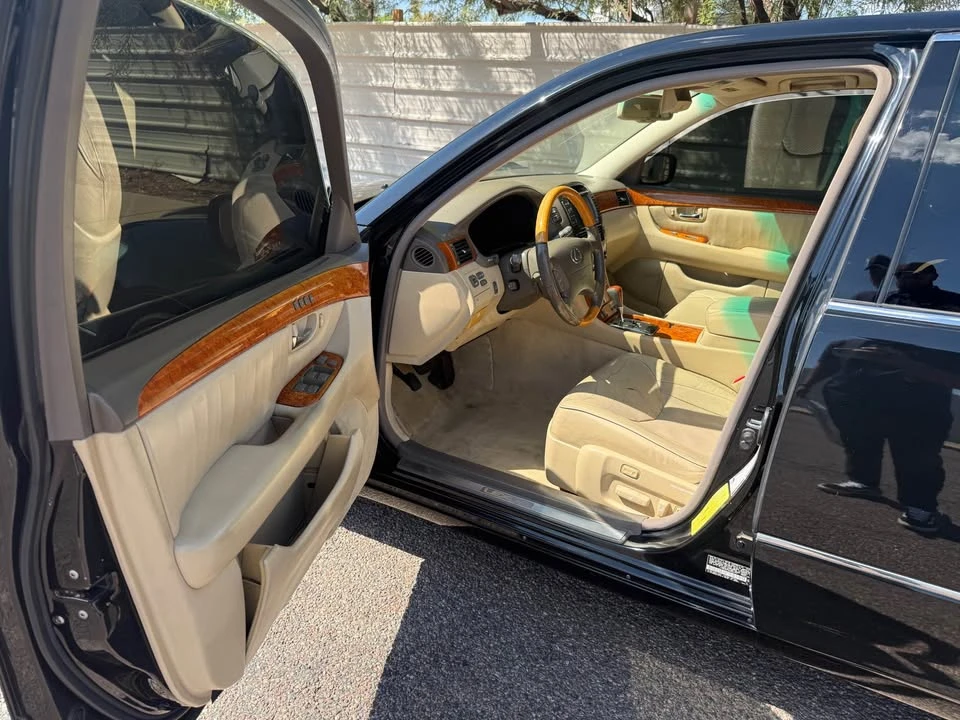 2006 Lexus LS 3rd Gen - Image 5 of 6