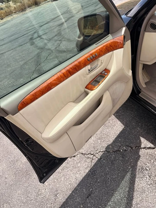 2006 Lexus LS 3rd Gen - Image 11 of 20