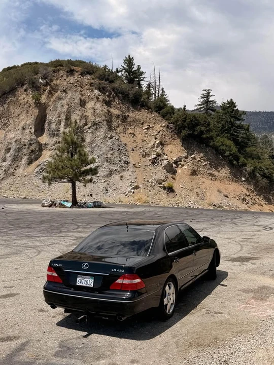 2006 Lexus LS 3rd Gen - Image 16 of 20