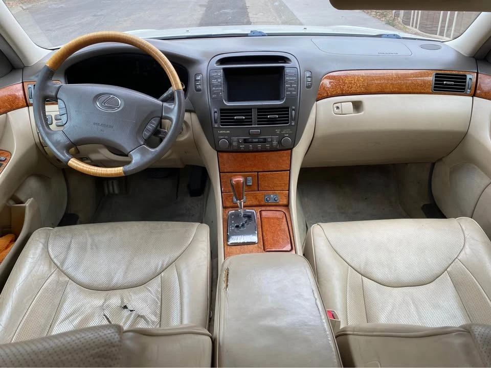 2006 Lexus LS 3rd Gen - Image 6 of 14