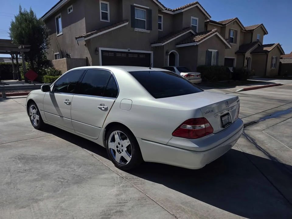 2006 Lexus LS 3rd Gen - Image 6 of 15