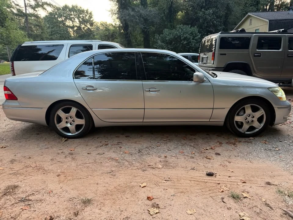 2006 Lexus LS 3rd Gen - Image 3 of 9