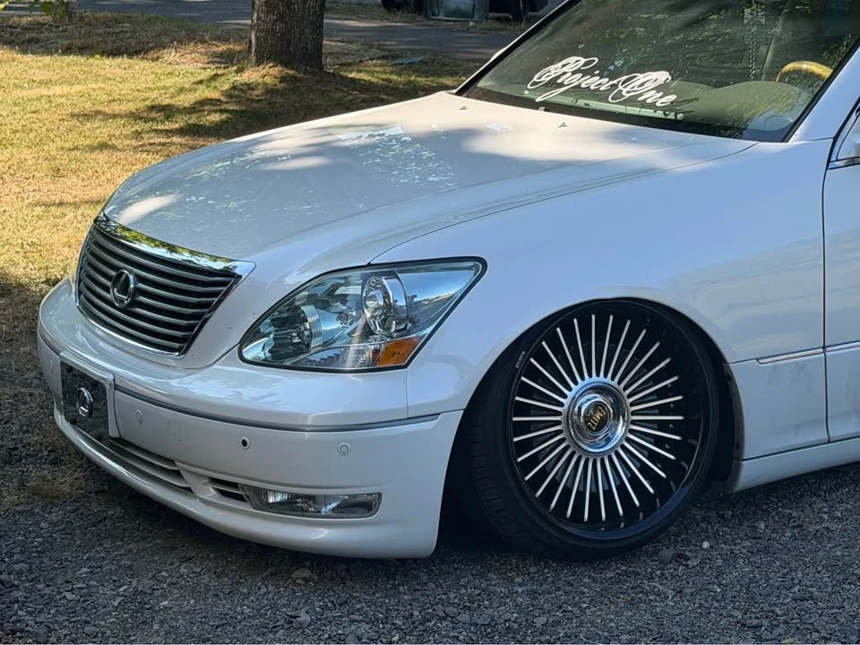 2006 Lexus LS 3rd Gen - Image 3 of 10